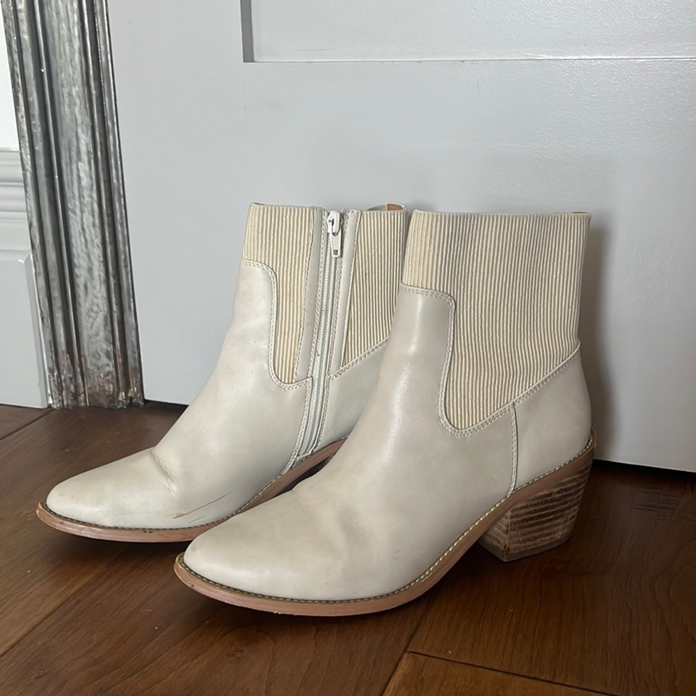 Dolce Vita “Oppry” Zip Ankle Booties - Size 7.5